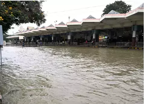 HYD RAINS: మూసీ మహోగ్రరూపం HYD RAINS: మూసీ మహోగ్రరూపం