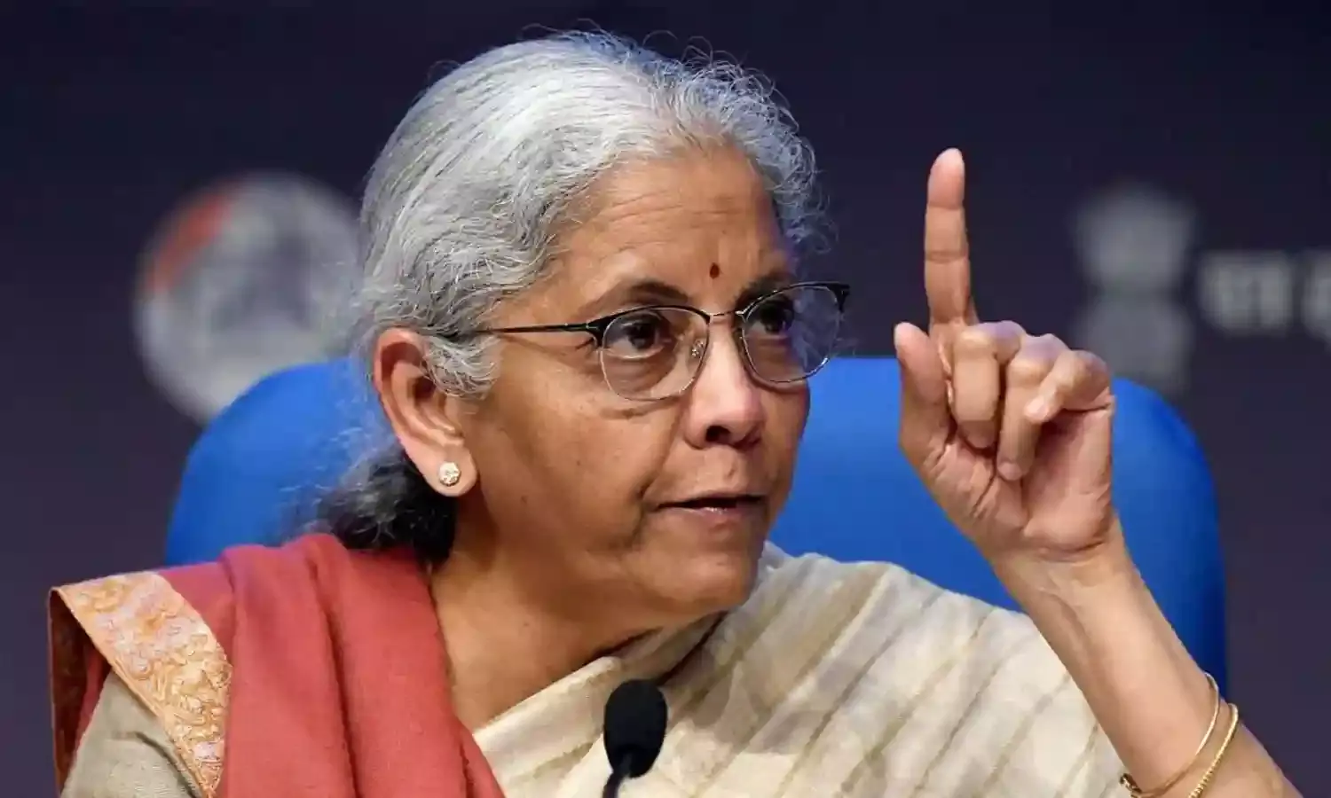 Nirmala Sitharaman : అమరావతిలో 12 బ్యాంకుల కార్యాలయాలకు ఒకేసారి శ్రీకారం Nirmala Sitharaman : అమరావతిలో 12 బ్యాంకుల కార్యాలయాలకు ఒకేసారి శ్రీకారం