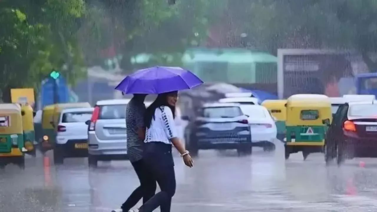 Hanumakonda : హనుమకొండ జిల్లాలో రాకపోకలు బంద్