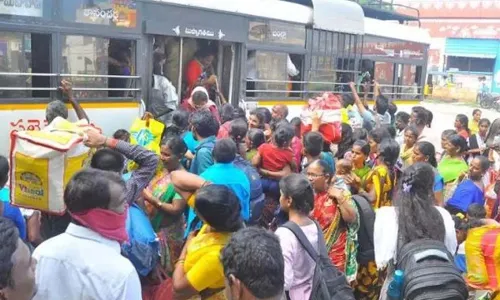 Dussehra :  దసరా ఎఫెక్ట్... బస్టాండ్లన్నీ ఫుల్ రష్ Dussehra :  దసరా ఎఫెక్ట్... బస్టాండ్లన్నీ ఫుల్ రష్