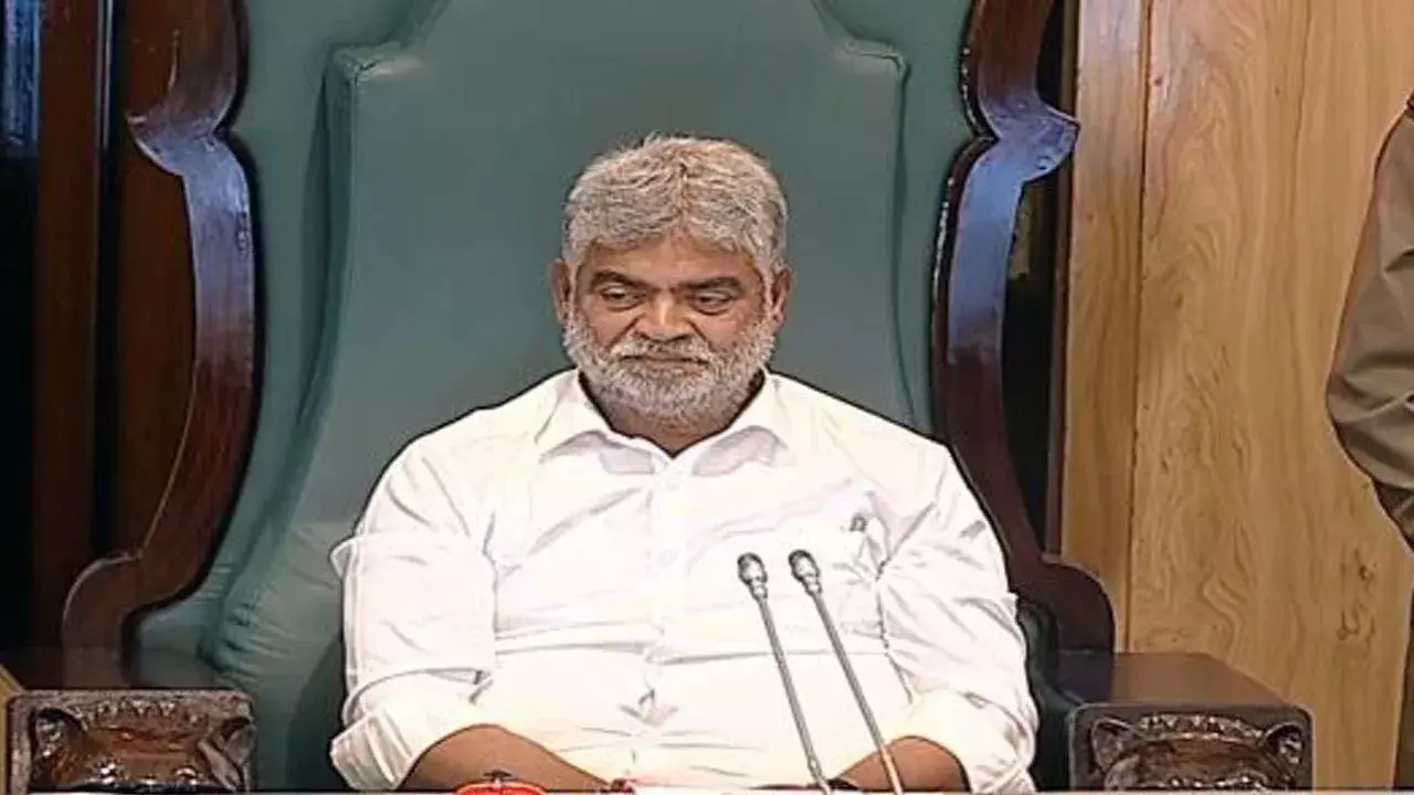 Gaddam Prasad Kumar : అనర్హత పిటిషన్లపై స్పీకర్ విచారణ.. రాజకీయవర్గాల్లో ఉత్కంఠ