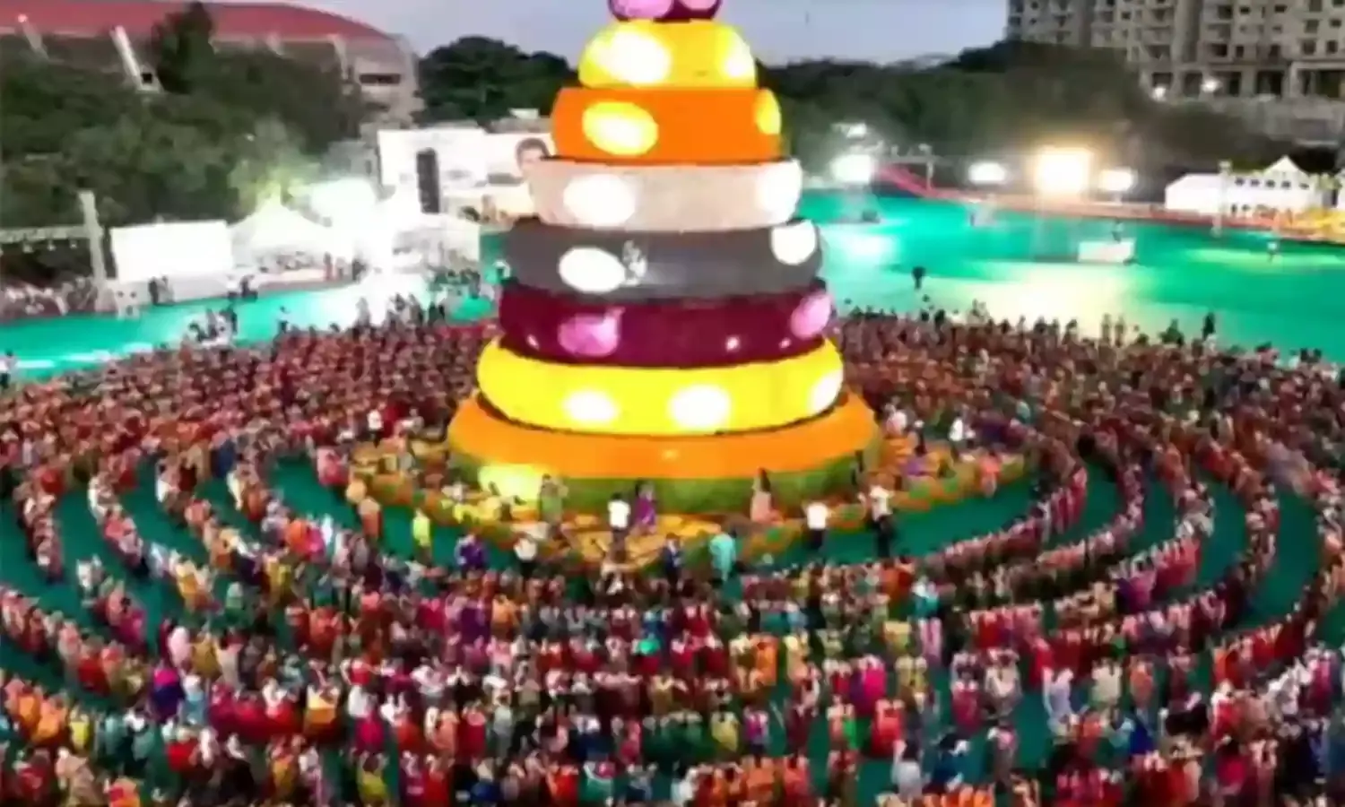 BATHUKAMMA:మన బతుకమ్మకు రెండు గిన్నీస్ రికార్డులు BATHUKAMMA:మన బతుకమ్మకు రెండు గిన్నీస్ రికార్డులు