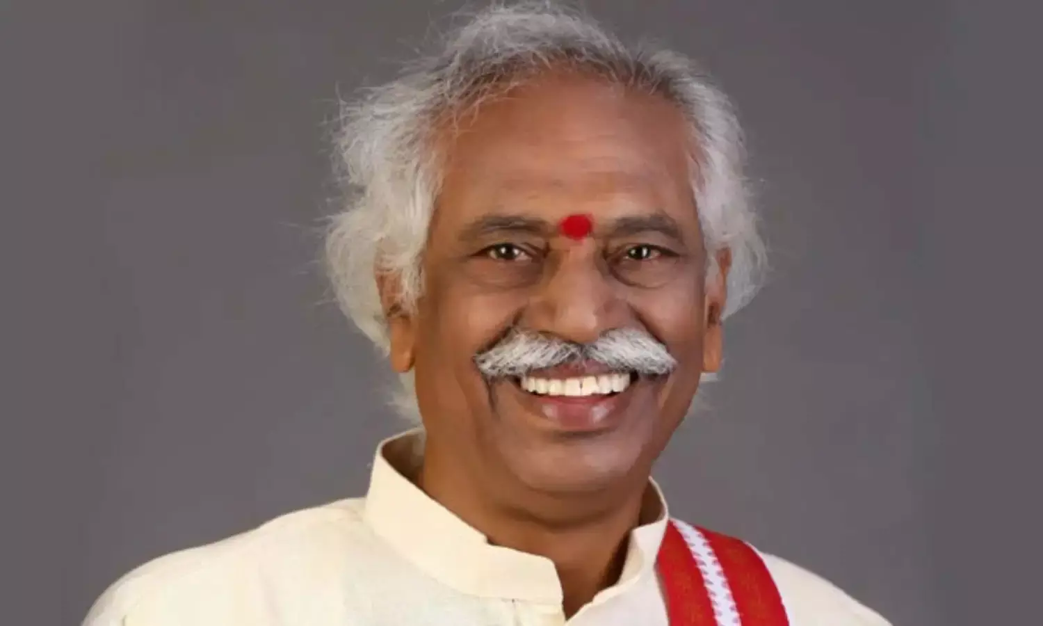 Bandaru Dattatreya : ఉగ్రవాదాన్ని అంతం చేయాలనే సందేశంతో ఆలయ్ బలయ్ Bandaru Dattatreya : ఉగ్రవాదాన్ని అంతం చేయాలనే సందేశంతో ఆలయ్ బలయ్
