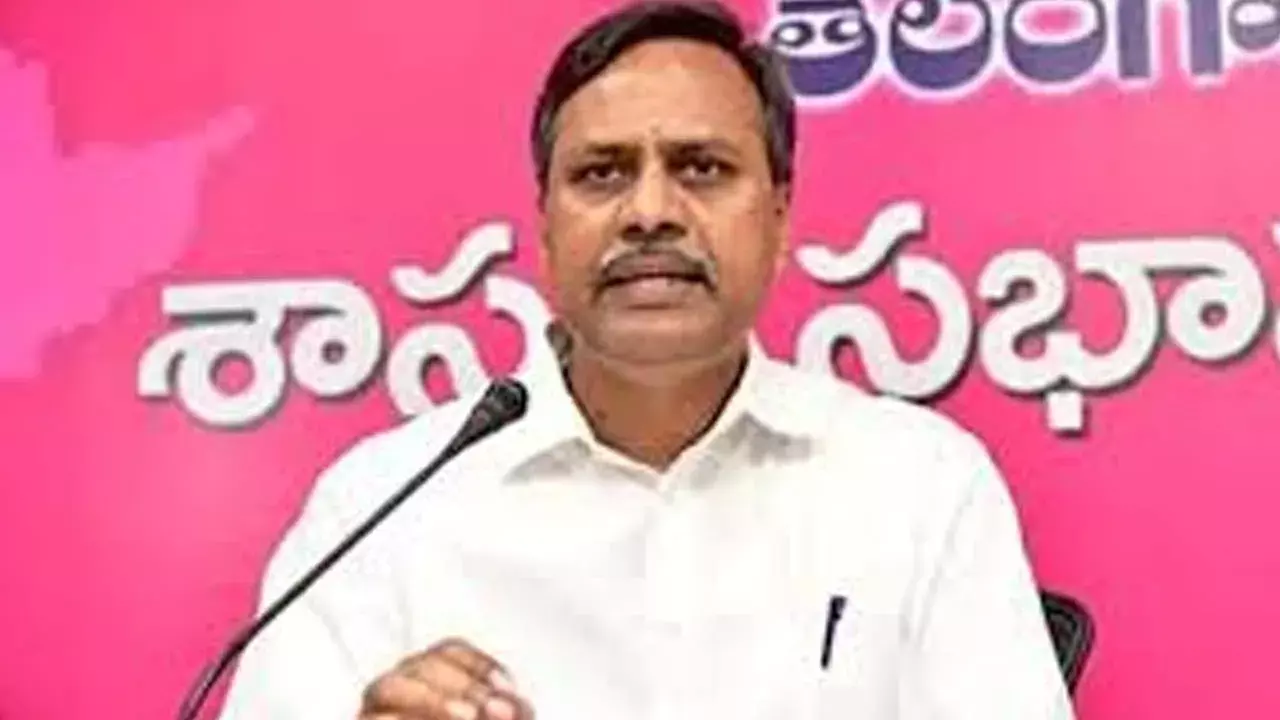 Palla Rajeshwar Reddy : ఫిరాయించిన వారిపై అనర్హత వేటు వేయాలి : ఎమ్మెల్యే పల్లా