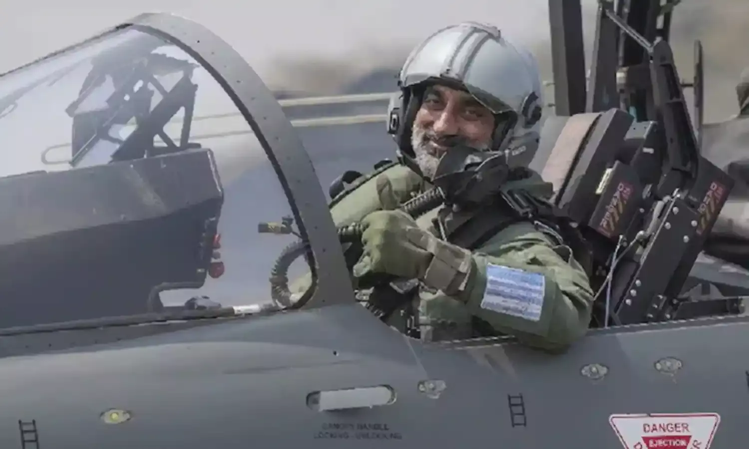 ఆప్ సిందూర్ సమయంలో F-16లు, JF-17లు సహా 10 పాక్ విమానాలను ధ్వంసం చేశాం: వైమానిక దళ అధిపతి ఆప్ సిందూర్ సమయంలో F-16లు, JF-17లు సహా 10 పాక్ విమానాలను ధ్వంసం చేశాం: వైమానిక దళ అధిపతి