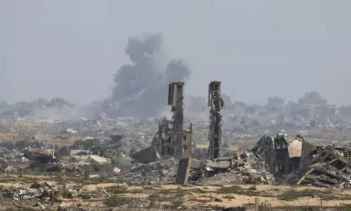 ఫలించని శాంతి చర్చలు.. ఆగని ఇజ్రాయెల్ దాడులు..గాజాలో ఆరుగురు మృతి ఫలించని శాంతి చర్చలు.. ఆగని ఇజ్రాయెల్ దాడులు..గాజాలో ఆరుగురు మృతి