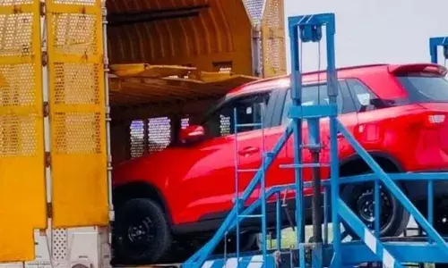 Maruti Suzuki : కాశ్మీర్కు చేరిన మొట్టమొదటి ఆటో రైలు.. కార్ల పంపిణీలో సరికొత్త అధ్యాయం Maruti Suzuki : కాశ్మీర్కు చేరిన మొట్టమొదటి ఆటో రైలు.. కార్ల పంపిణీలో సరికొత్త అధ్యాయం