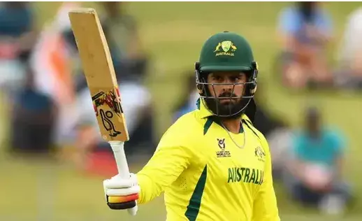 RECORD: 50 ఓవర్ల మ్యాచులో.. ఒక్కడే 300 కొట్టేశాడు