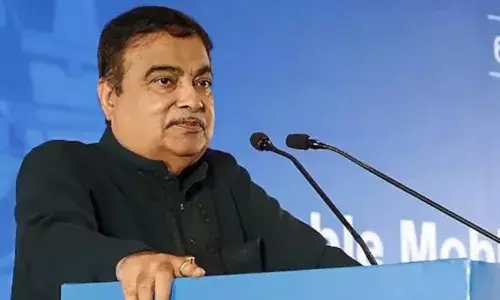 Nitin Gadkari : ఇక పెట్రోల్ కార్ల ధరకే ఈవీలు.. నితిన్ గడ్కరీ సంచలన ప్రకటన.