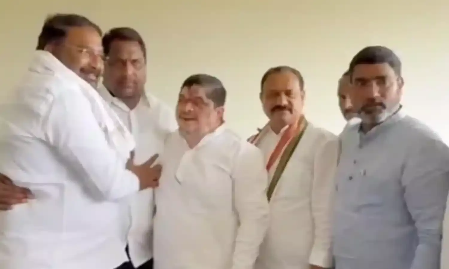 TG: కాంగ్రెస్ మంత్రుల మధ్య ముగిసిన వివాదం TG: కాంగ్రెస్ మంత్రుల మధ్య ముగిసిన వివాదం