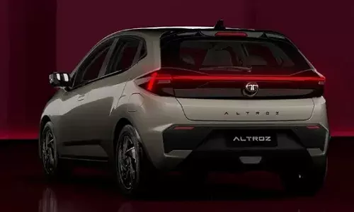 Tata Motors : టాటా కార్లపై బంపర్ ఆఫర్.. ఆల్ట్రోజ్ నుంచి హారియర్ వరకు రూ.1.40లక్షల భారీ తగ్గింపు. Tata Motors : టాటా కార్లపై బంపర్ ఆఫర్.. ఆల్ట్రోజ్ నుంచి హారియర్ వరకు రూ.1.40లక్షల భారీ తగ్గింపు.