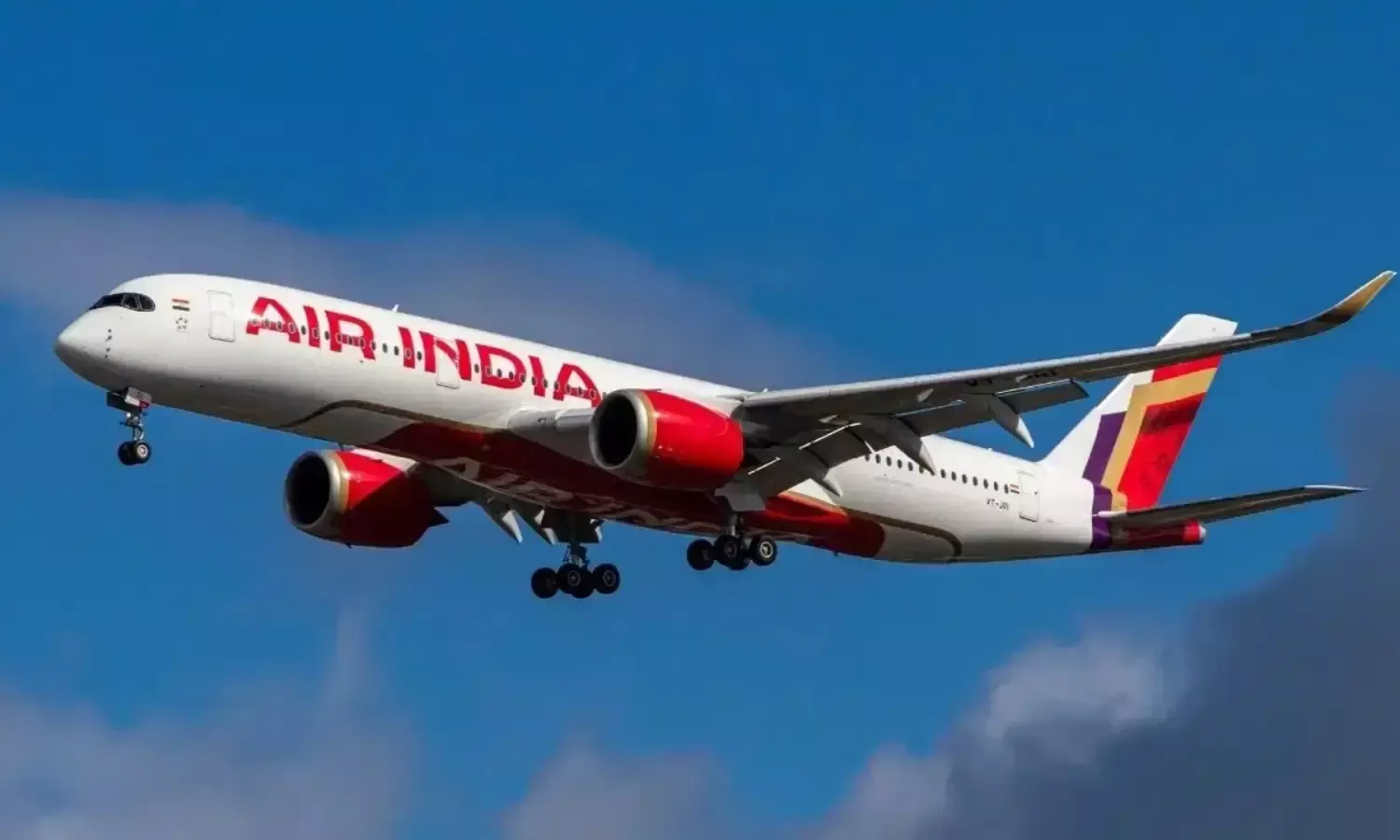 Air India : ఎయిర్ ఇండియా మాస్టర్స్ట్రోక్.. ఇక ఒకే టికెట్పై రెండు విమానాలలో ప్రయాణం. Air India : ఎయిర్ ఇండియా మాస్టర్స్ట్రోక్.. ఇక ఒకే టికెట్పై రెండు విమానాలలో ప్రయాణం.