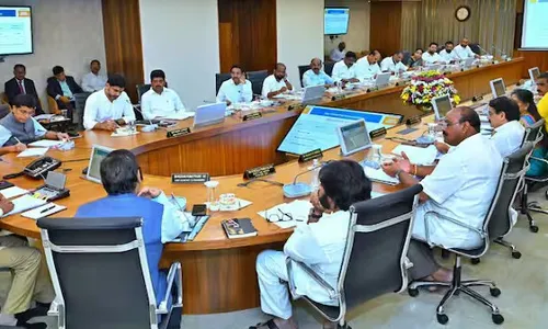 AP CABINET: ముంబై తరహాలో విశాఖ అభివృద్ధి AP CABINET: ముంబై తరహాలో విశాఖ అభివృద్ధి