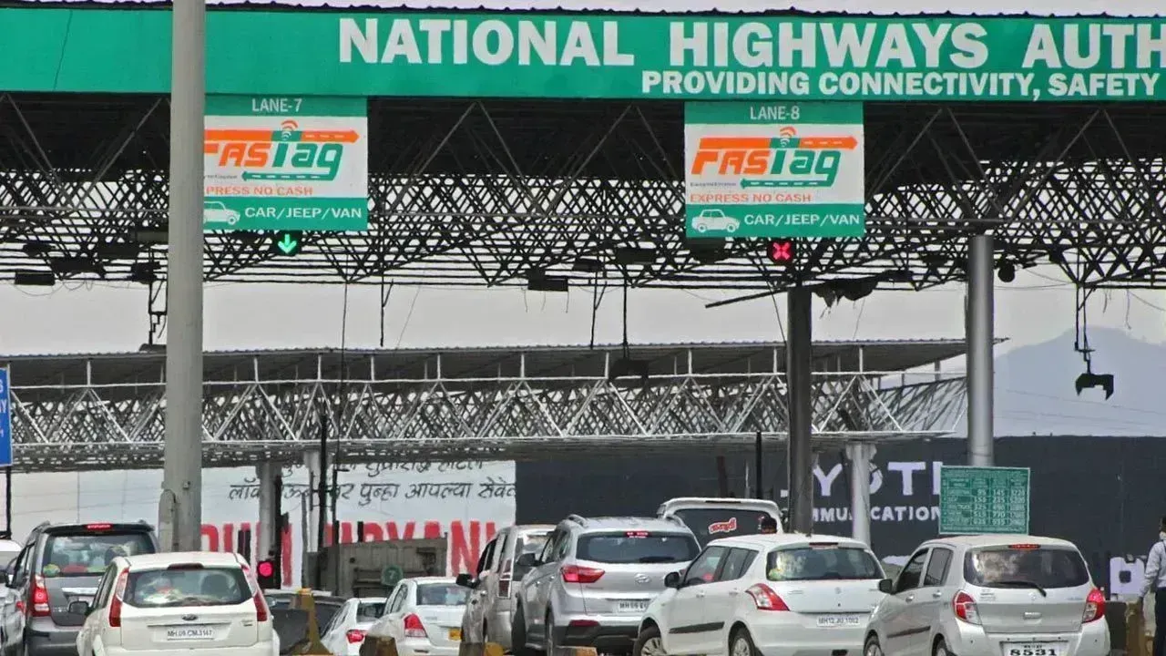 FASTag Recharge: వాహనదారులు ఈజీగా రూ. 1000 పొందే ఛాన్స్.. ఎలా అంటే