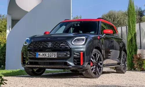MINI JCW Countryman : మిని కంట్రీమ్యాన్ వచ్చేసింది.. టాప్ స్పీడ్ గంటకు 250కిమీ.. రేసర్ల కోసం సరికొత్త ఎస్యూవీ.