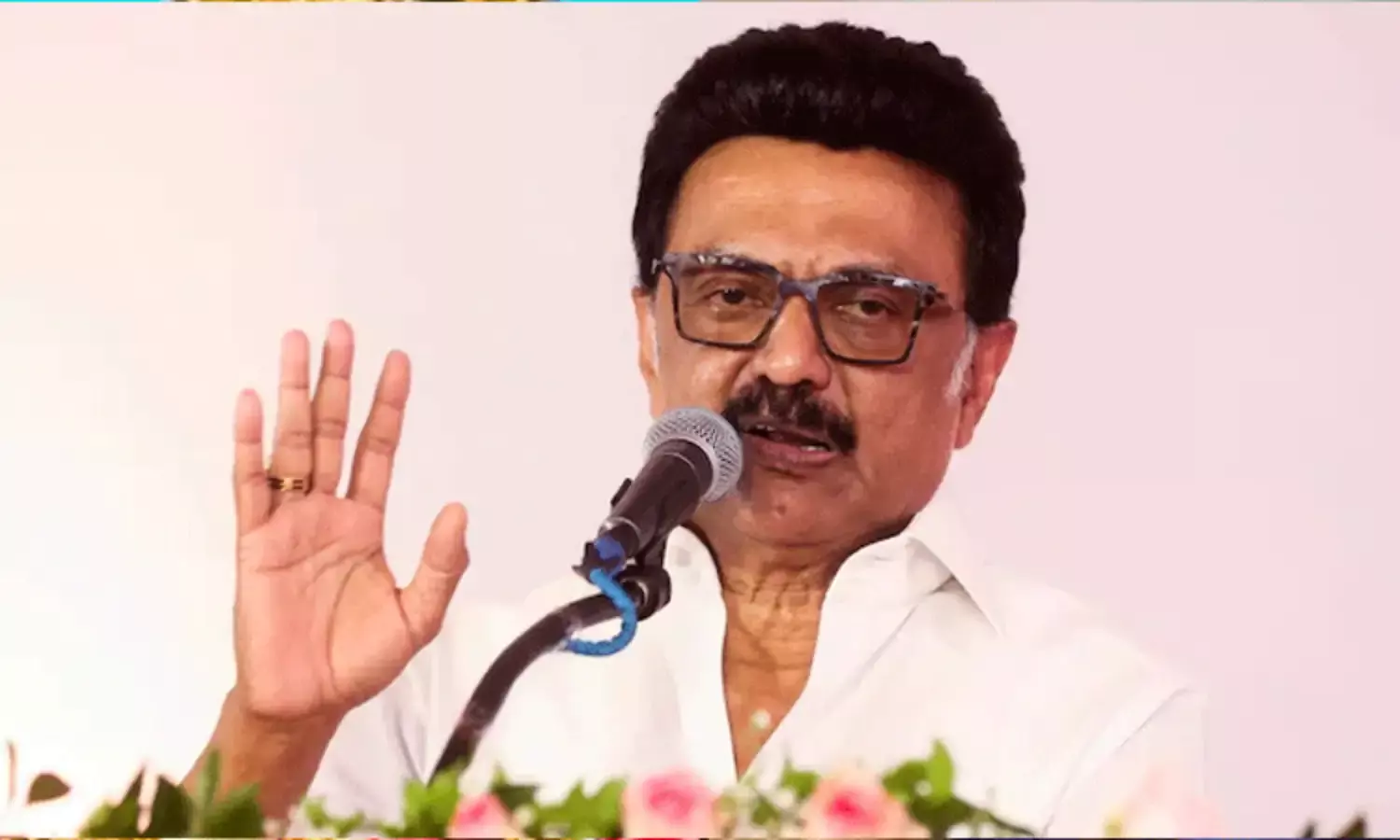 హిందీ హోర్డింగ్లు, సినిమాలు, పాటలపై నిషేధం.. బిల్లు ప్రవేశపెట్టనున్న తమిళనాడు ప్రభుత్వం.. హిందీ హోర్డింగ్లు, సినిమాలు, పాటలపై నిషేధం.. బిల్లు ప్రవేశపెట్టనున్న తమిళనాడు ప్రభుత్వం..