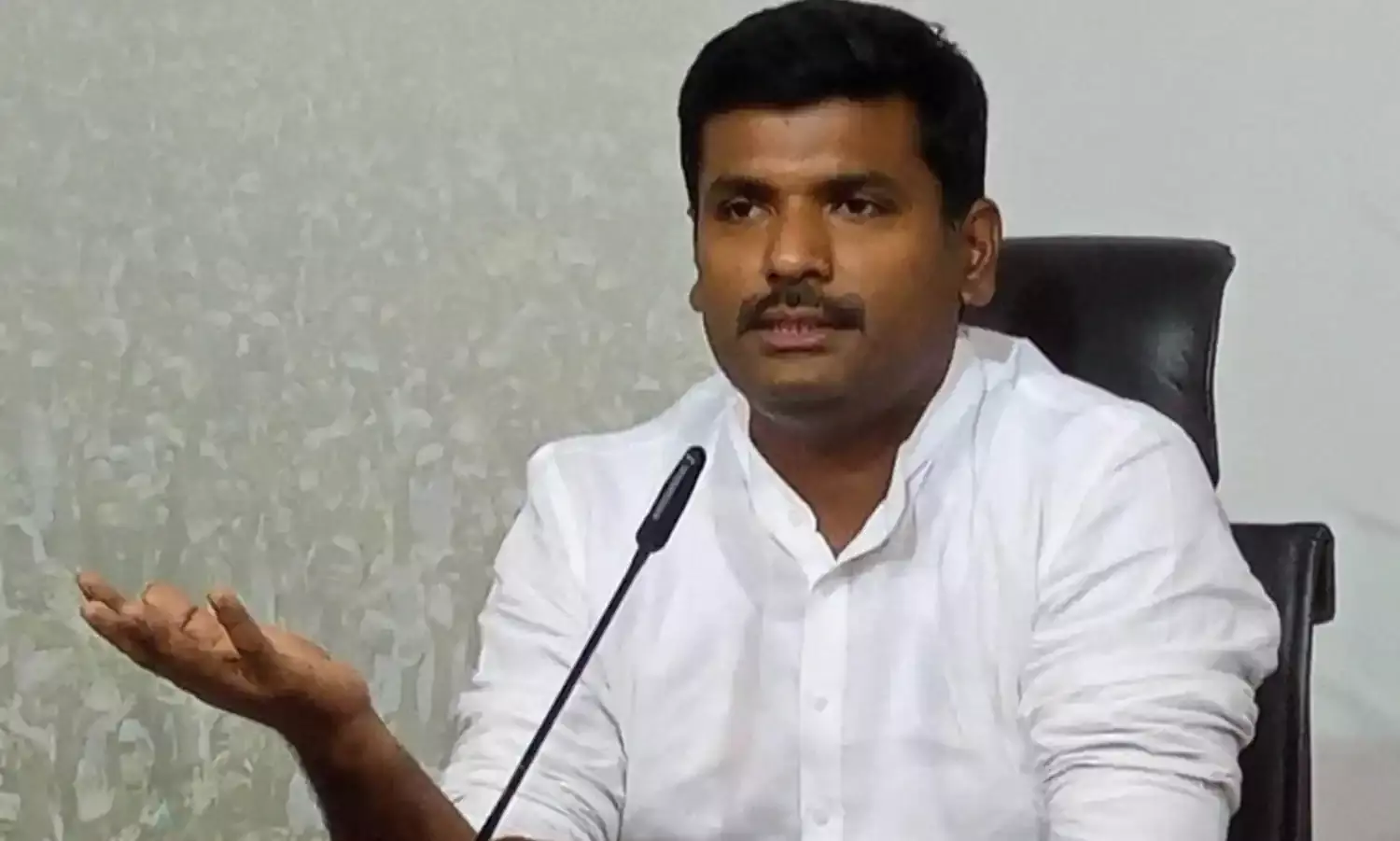 Gudivada Amarnath : గూగుల్ పై అమర్ నాథ్ అర్థం లేని మాటలు.. Gudivada Amarnath : గూగుల్ పై అమర్ నాథ్ అర్థం లేని మాటలు..