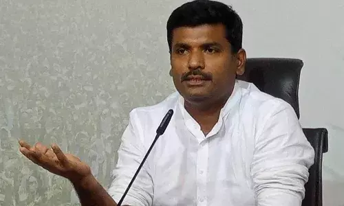 Gudivada Amarnath : గూగుల్ పై అమర్ నాథ్ అర్థం లేని మాటలు.. Gudivada Amarnath : గూగుల్ పై అమర్ నాథ్ అర్థం లేని మాటలు..