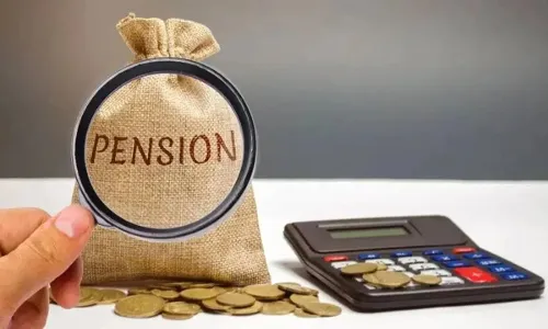 Pension : పెన్షనర్లకు ముఖ్య గమనిక.. పెన్షన్ ఆగకుండా రావాలంటే.. ఈ గడువులోపు ఈ పని పూర్తి చేయండి! Pension : పెన్షనర్లకు ముఖ్య గమనిక.. పెన్షన్ ఆగకుండా రావాలంటే.. ఈ గడువులోపు ఈ పని పూర్తి చేయండి!