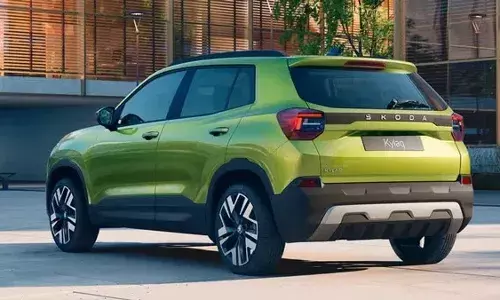 Diwali 2025 Car Offers : కొత్త కారు కొనేవారికి పండగ.. టాప్ కార్లపై రూ.3 లక్షల వరకు భారీ తగ్గింపు. Diwali 2025 Car Offers : కొత్త కారు కొనేవారికి పండగ.. టాప్ కార్లపై రూ.3 లక్షల వరకు భారీ తగ్గింపు.