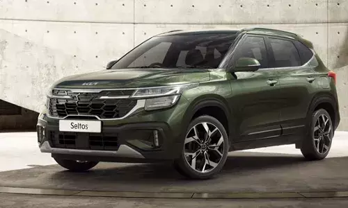Kia Seltos : మార్కెట్లో పోటీని పెంచేందుకు కియా ప్రయత్నం.. 2027 లో సెల్టోస్ హైబ్రిడ్ వెర్షన్ రిలీజ్.. ఫీచర్లు ఇవే. Kia Seltos : మార్కెట్లో పోటీని పెంచేందుకు కియా ప్రయత్నం.. 2027 లో సెల్టోస్ హైబ్రిడ్ వెర్షన్ రిలీజ్.. ఫీచర్లు ఇవే.
