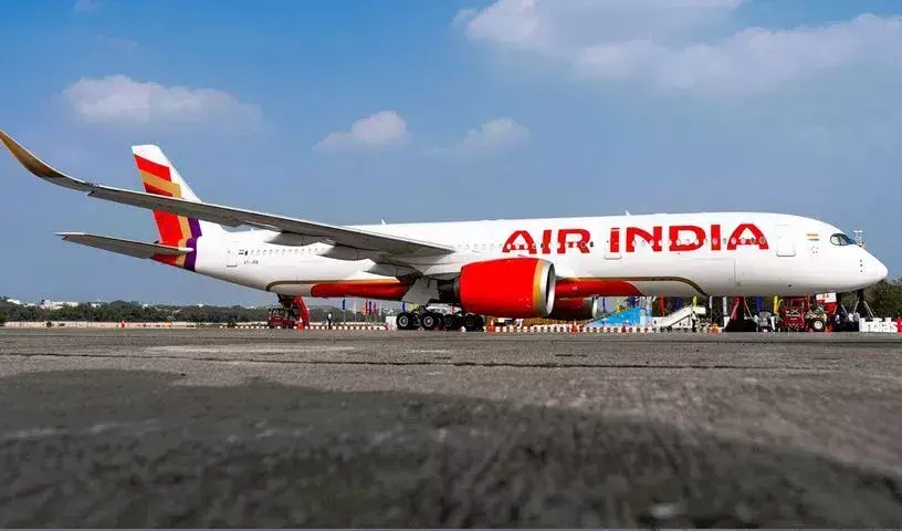 Air India: పండుగ పూట ప్రయాణికులకు ఎయిర్ ఇండియా షాక్.. Air India: పండుగ పూట ప్రయాణికులకు ఎయిర్ ఇండియా షాక్..