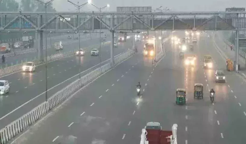 Delhi pollution : దీపావళి వేళ ఢిల్లీలో తీవ్రంగా వాయు కాలుష్యం Delhi pollution : దీపావళి వేళ ఢిల్లీలో తీవ్రంగా వాయు కాలుష్యం