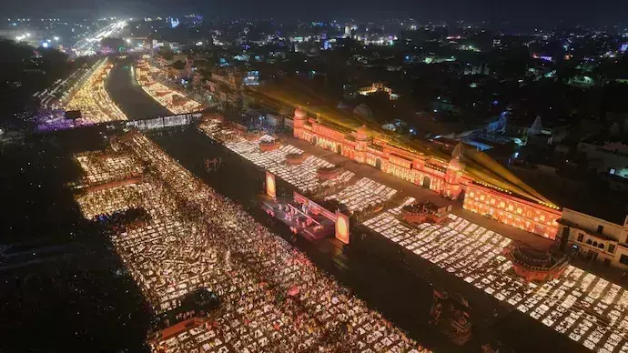 Ayodhya: అయోధ్యలో 26 లక్షల దీపాలు.. రెండు గిన్నీస్‌ రికార్డులు