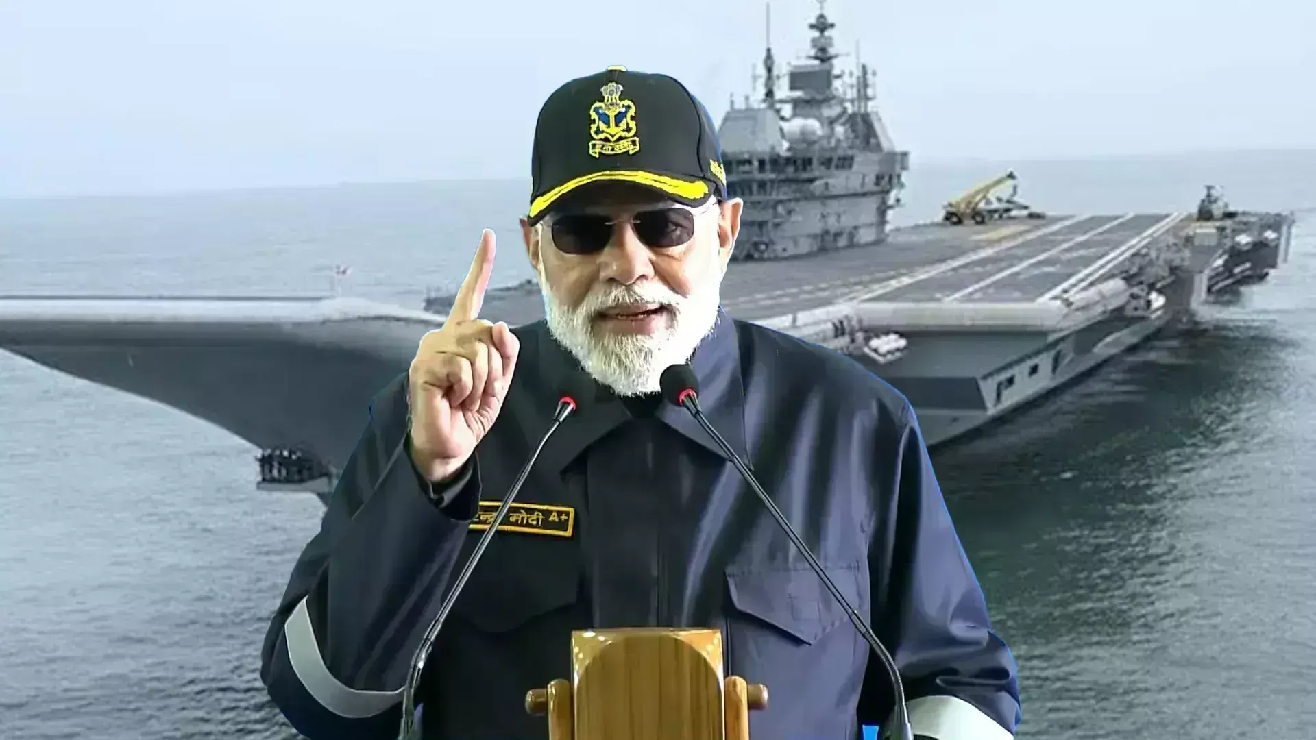 PM Modi: గోవాలో నౌకాదళంతో కలిసి మోడీ దీపావళి వేడుకలు