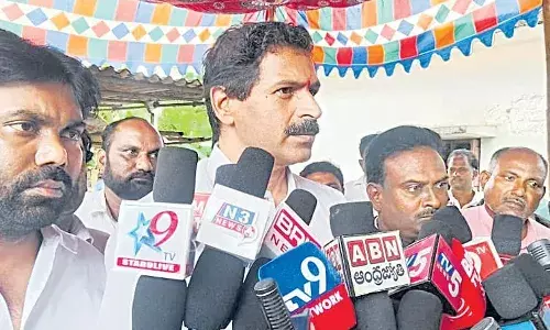 కులాల మధ్య చిచ్చు పెడుతున్న వైసిపి.. ఎప్పుడూ ఇదే పనా.. కులాల మధ్య చిచ్చు పెడుతున్న వైసిపి.. ఎప్పుడూ ఇదే పనా..