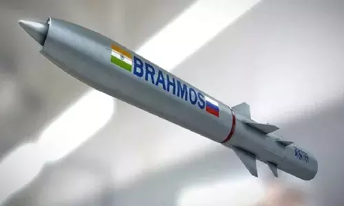BrahMos Missiles : 800 కి.మీ. రేంజ్ బ్రహ్మోస్ క్షిపణుల పరీక్షలు..వచ్చే ఏడాదే సేనల బలం పెంచనున్న మిస్సైల్స్. BrahMos Missiles : 800 కి.మీ. రేంజ్ బ్రహ్మోస్ క్షిపణుల పరీక్షలు..వచ్చే ఏడాదే సేనల బలం పెంచనున్న మిస్సైల్స్.