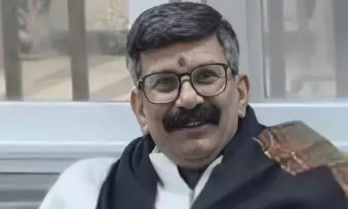 ఉజ్జయిని మహాకాళేశ్వర ఆలయంలో విషాదం..  గుండెపోటుతో భక్తుడు మృతి..