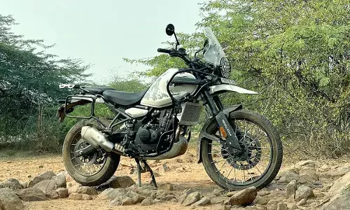 Adventure Bikes : కొత్త బైక్ కొనేందుకు ప్లాన్ చేస్తున్నారా.. పర్ఫెక్ట్ అడ్వెంచర్ బైకులు ఇవే.. ఓ లుక్కేయండి. Adventure Bikes : కొత్త బైక్ కొనేందుకు ప్లాన్ చేస్తున్నారా.. పర్ఫెక్ట్ అడ్వెంచర్ బైకులు ఇవే.. ఓ లుక్కేయండి.