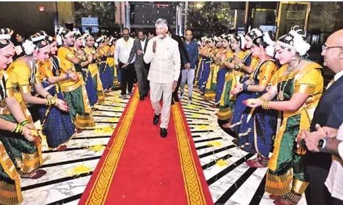 CBN: తెలుగు జాతిని నెంబర్ వన్ చేస్తా CBN: తెలుగు జాతిని నెంబర్ వన్ చేస్తా