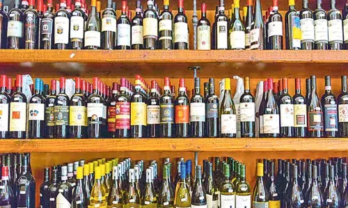 TG: మద్యం దుకాణాలకు 95,137 దరఖాస్తులు