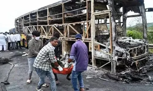 YCP: బస్సు ప్రమాదంపైనా వైసీపీ దుష్ప్రచారం