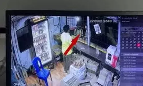 బస్సు ప్రమాదంపై వైసీపీ తప్పుడు ప్రచారం.. ఇదేం తీరు బస్సు ప్రమాదంపై వైసీపీ తప్పుడు ప్రచారం.. ఇదేం తీరు