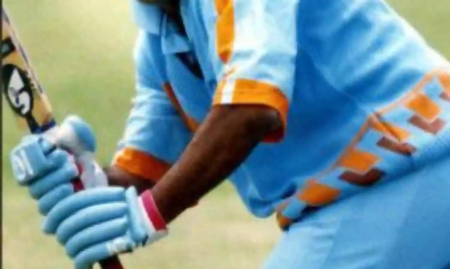 AZHAR: హ్యాట్రిక్ సెంచరీల నుంచి మంత్రి పదవి వరకు.. AZHAR: హ్యాట్రిక్ సెంచరీల నుంచి మంత్రి పదవి వరకు..