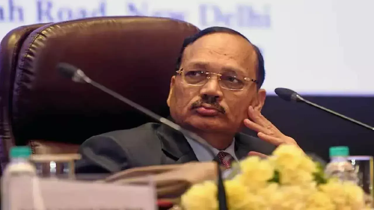 Justice Surya Kant: భారత 53వ ప్రధాన న్యాయమూర్తిగా జస్టిస్ సూర్యకాంత్.. Justice Surya Kant: భారత 53వ ప్రధాన న్యాయమూర్తిగా జస్టిస్ సూర్యకాంత్..