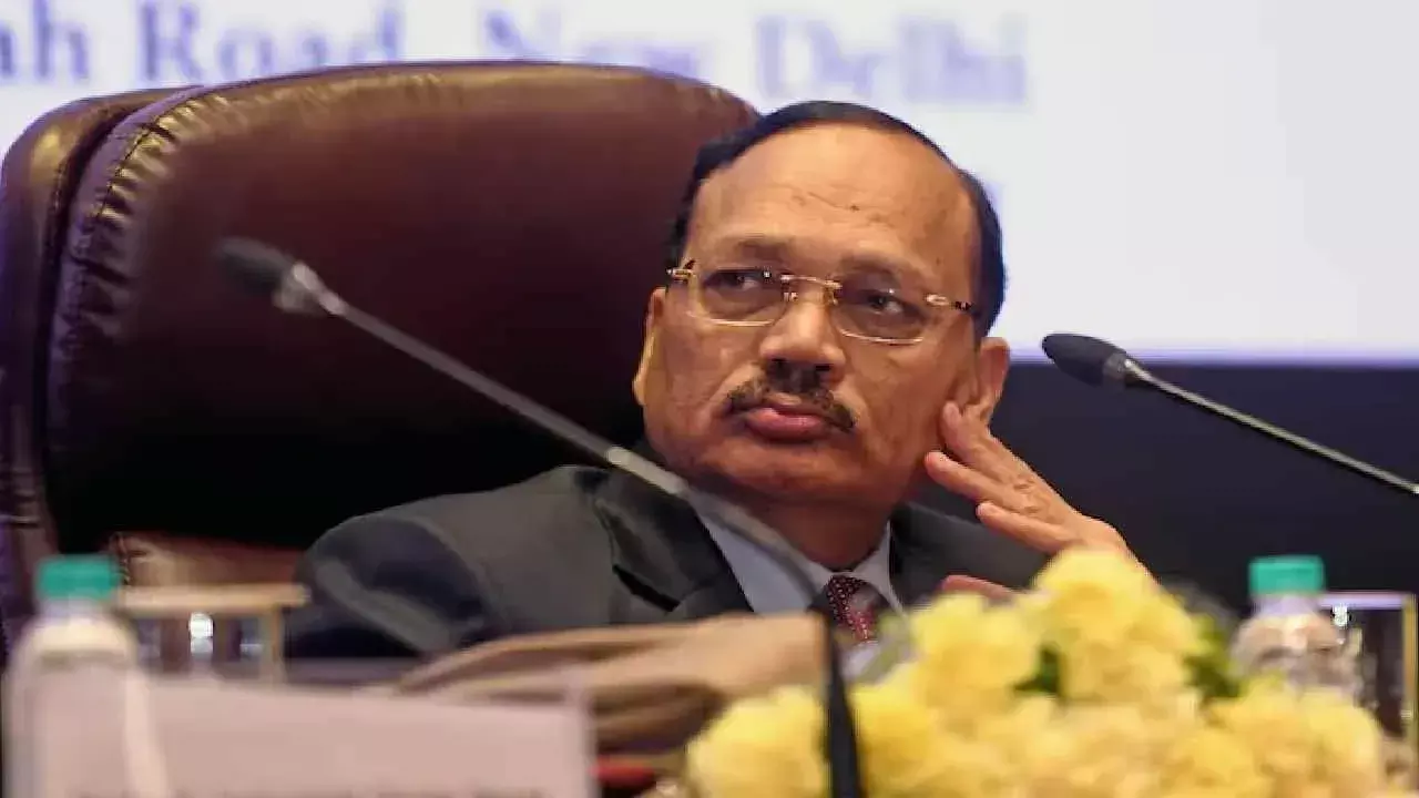 Justice Surya Kant: భారత 53వ ప్రధాన న్యాయమూర్తిగా జస్టిస్ సూర్యకాంత్.. Justice Surya Kant: భారత 53వ ప్రధాన న్యాయమూర్తిగా జస్టిస్ సూర్యకాంత్..