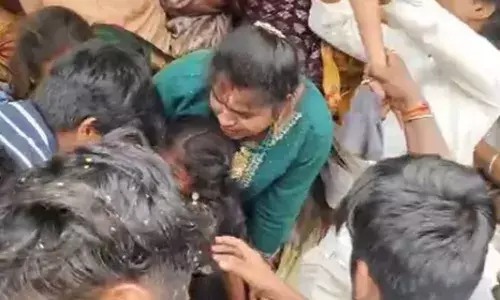 STAMPADE: తొక్కిసలాటకు కారణం ఇదే