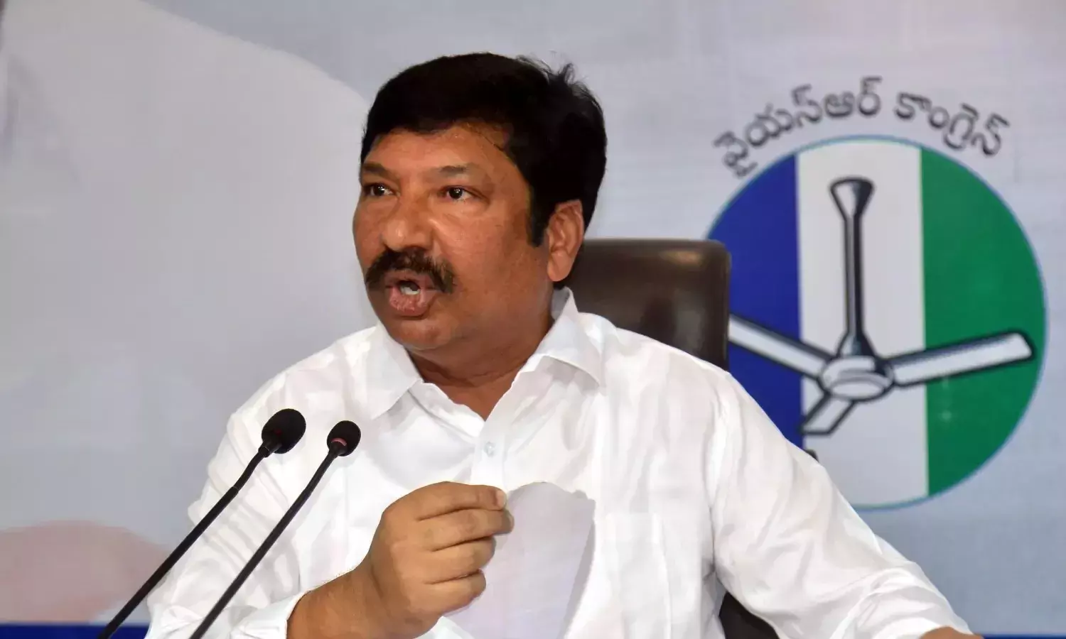 Jogi Ramesh : బయటకొస్తున్న జోగి రమేశ్ అక్రమాలు.. Jogi Ramesh : బయటకొస్తున్న జోగి రమేశ్ అక్రమాలు..