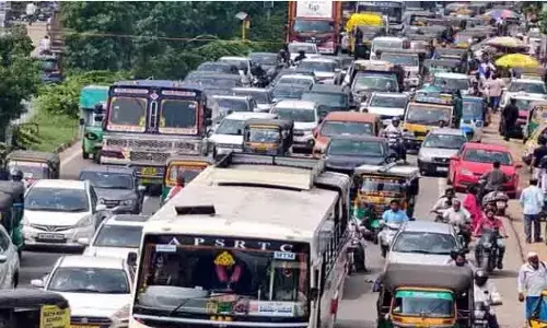 JAGAN: జగన్ పర్యటనలో మళ్లీ ప్రమాదం JAGAN: జగన్ పర్యటనలో మళ్లీ ప్రమాదం