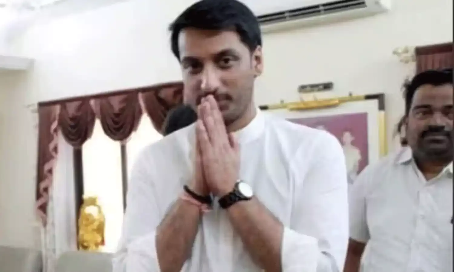 Maharashtra: రూ.1,800 కోట్ల భూ కుంభకోణంపై దర్యాప్తు.. అజిత్ పవార్ కుమారుడిపై తీవ్ర విమర్శలు.. Maharashtra: రూ.1,800 కోట్ల భూ కుంభకోణంపై దర్యాప్తు.. అజిత్ పవార్ కుమారుడిపై తీవ్ర విమర్శలు..