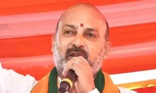 BANDI SANJAY: తల నరుక్కుంటా కానీ ముస్లిం టోపీ మాత్రం పెట్టను