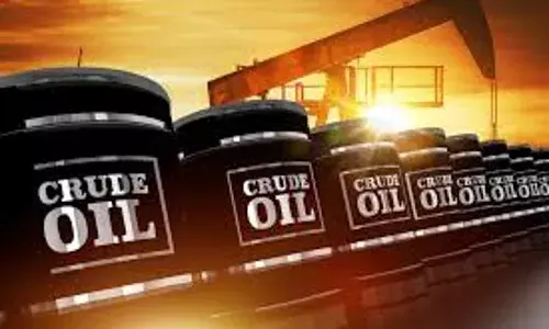 Crude Oil : క్రూడాయిల్ మీద భారీ డిస్కౌంట్లు.. కొనుగోలు చేయమంటూ భారత్కు రష్యా ఆఫర్. Crude Oil : క్రూడాయిల్ మీద భారీ డిస్కౌంట్లు.. కొనుగోలు చేయమంటూ భారత్కు రష్యా ఆఫర్.