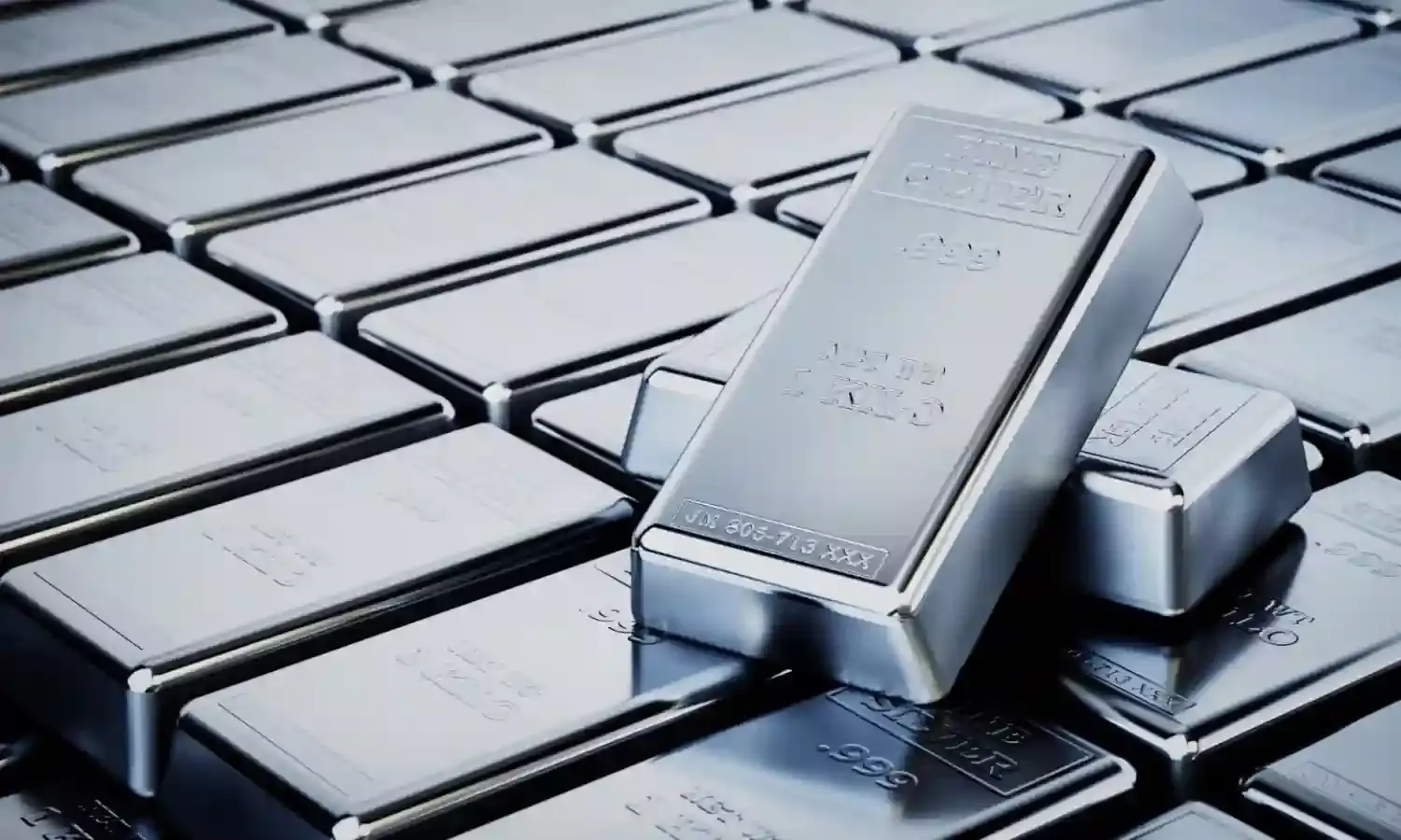 SILVER: వెండిని ఇప్పుడే కోనేయండి