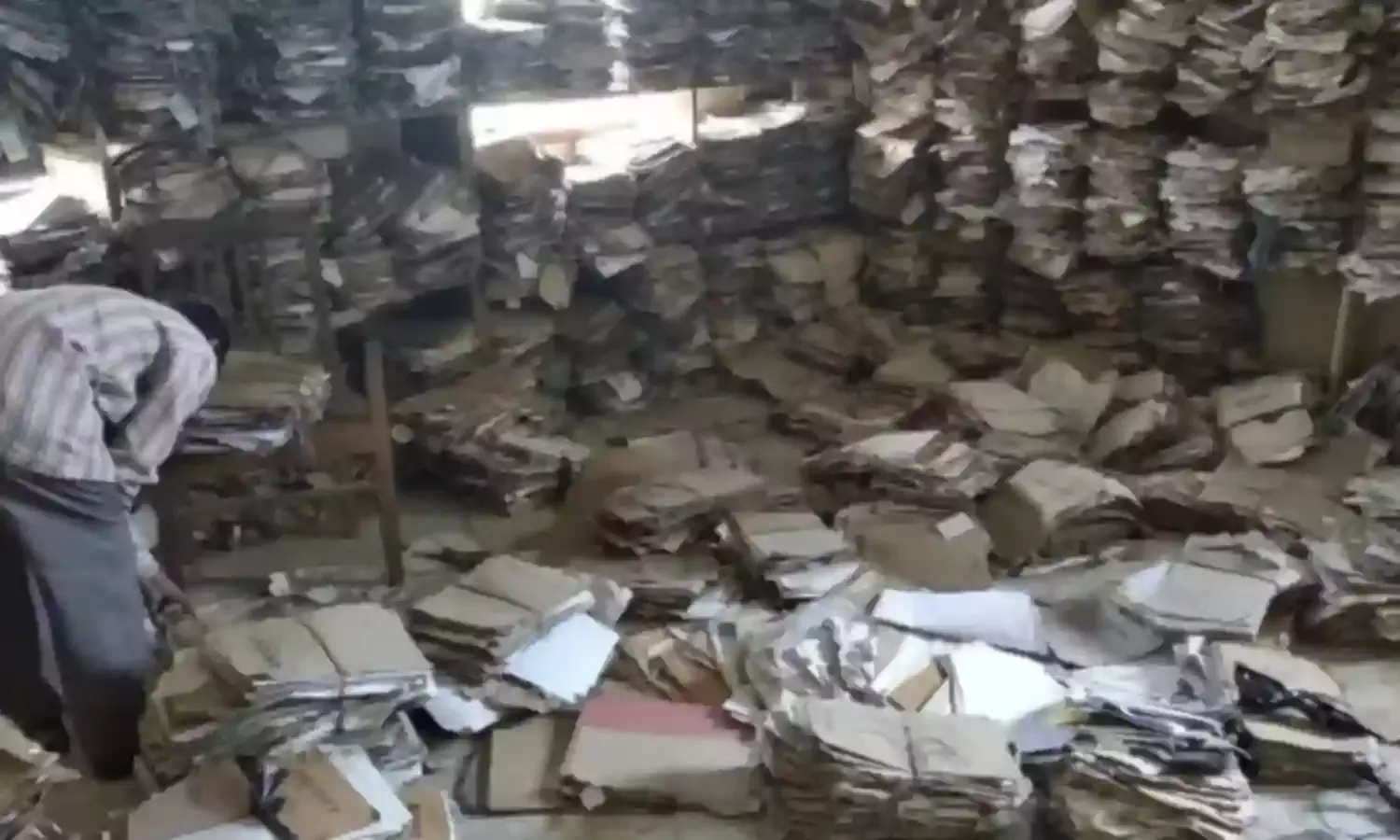 Government Scrap Sale : కేంద్ర ప్రభుత్వం రికార్డు.. చెత్తతో రూ.4000కోట్ల సంపాదన.