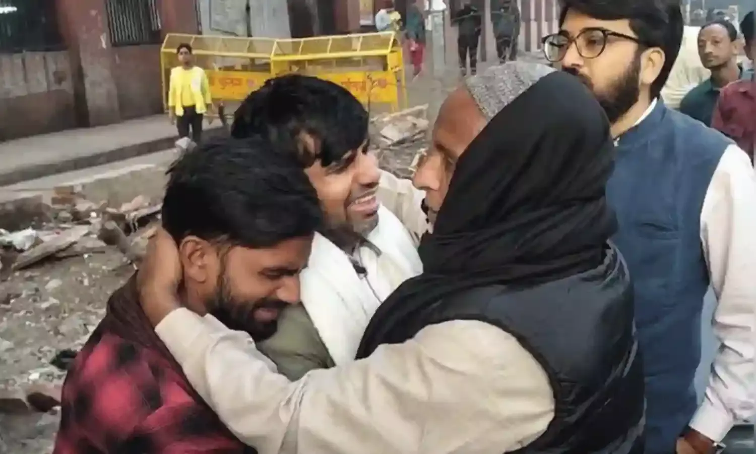 Delhi: ఎర్రకోట పేలుళ్లలో యూపీ వ్యాపారి మృతి.. వస్తువులు కొనడానికని వచ్చి..