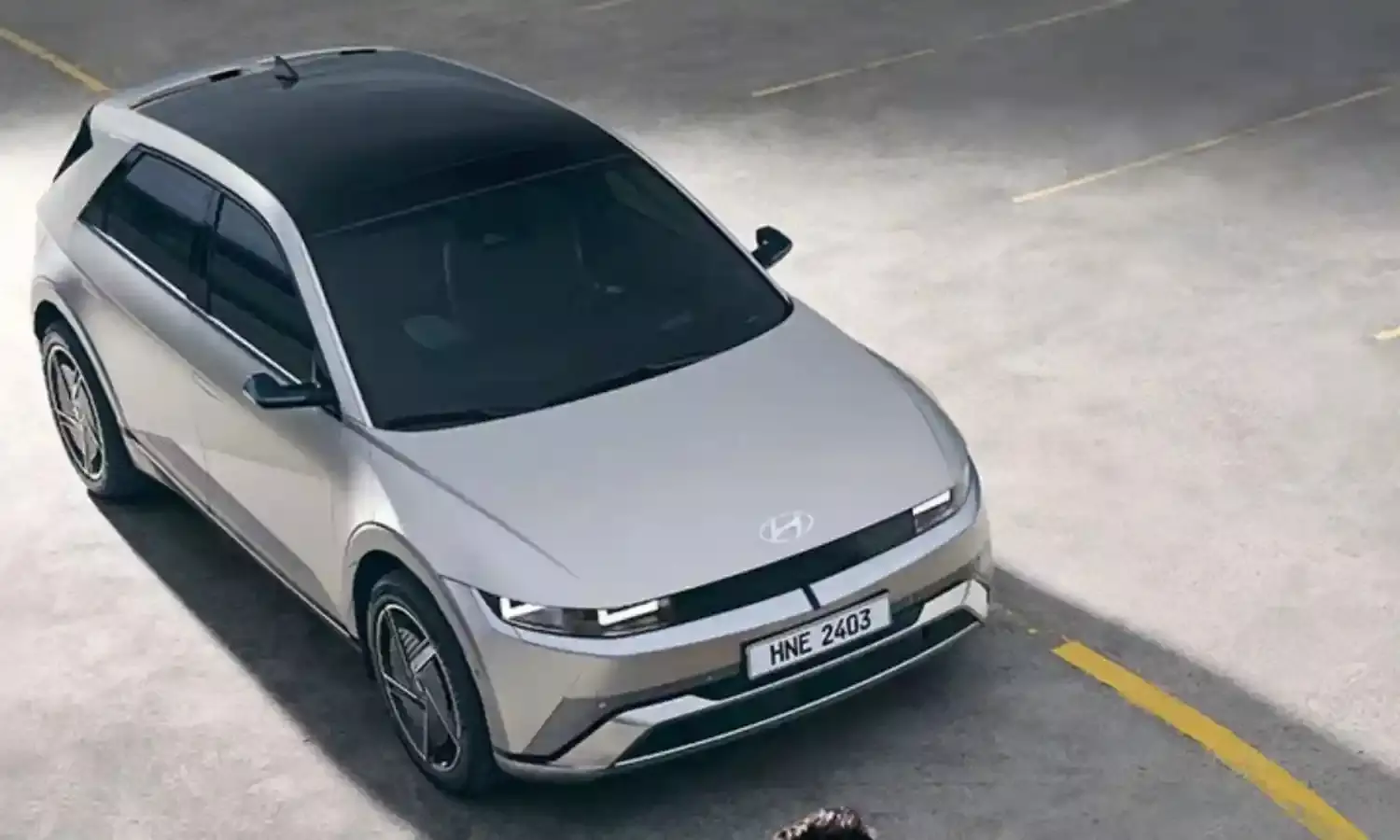 Hyundai Ioniq 5 : పాత స్టాక్ క్లియర్ చేయడానికి హ్యుందాయ్ కారుపై రూ.7 లక్షల భారీ డిస్కౌంట్.